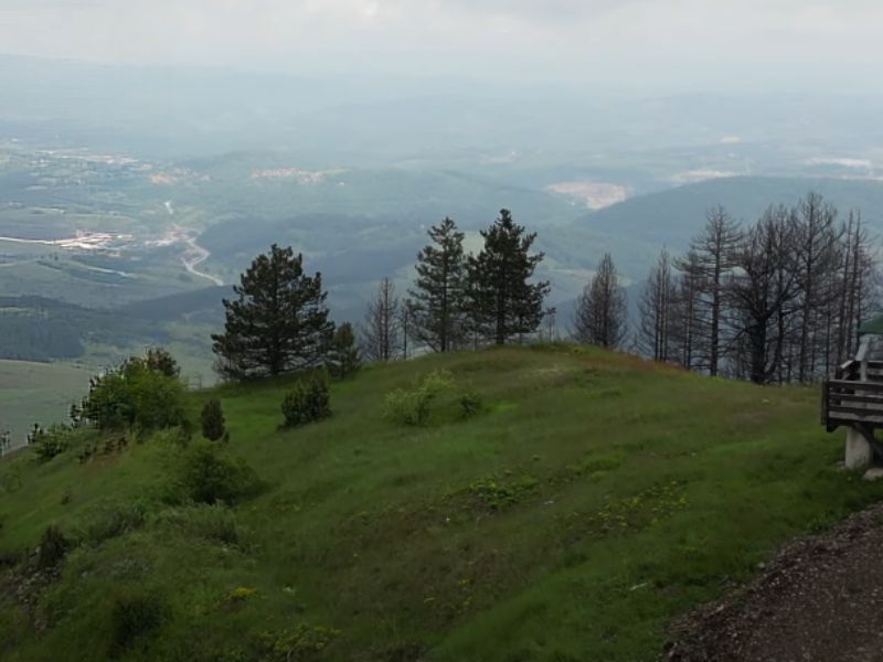 Spektakularni pogledi, mirne staze i netaknuta priroda stvaraju savršen spoj avanture i opuštanja.