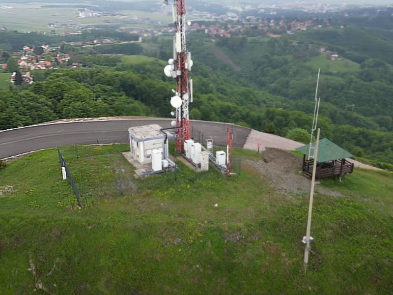 Zlatiborski pejzaži, mir i staze pružaju nezaboravan doživljaj prirode, savršen za planinski odmor.